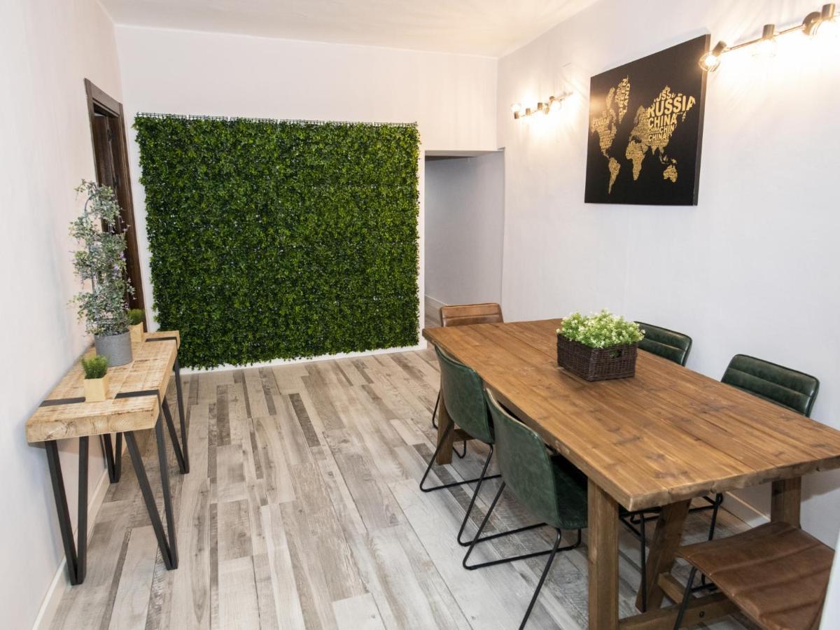 Elegante Apartamento Para 5 En El Centro De Caceres Con Wifi Exteriör bild
