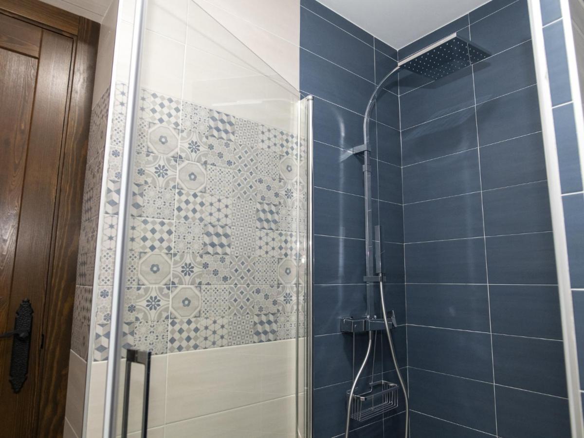Elegante Apartamento Para 5 En El Centro De Caceres Con Wifi Exteriör bild