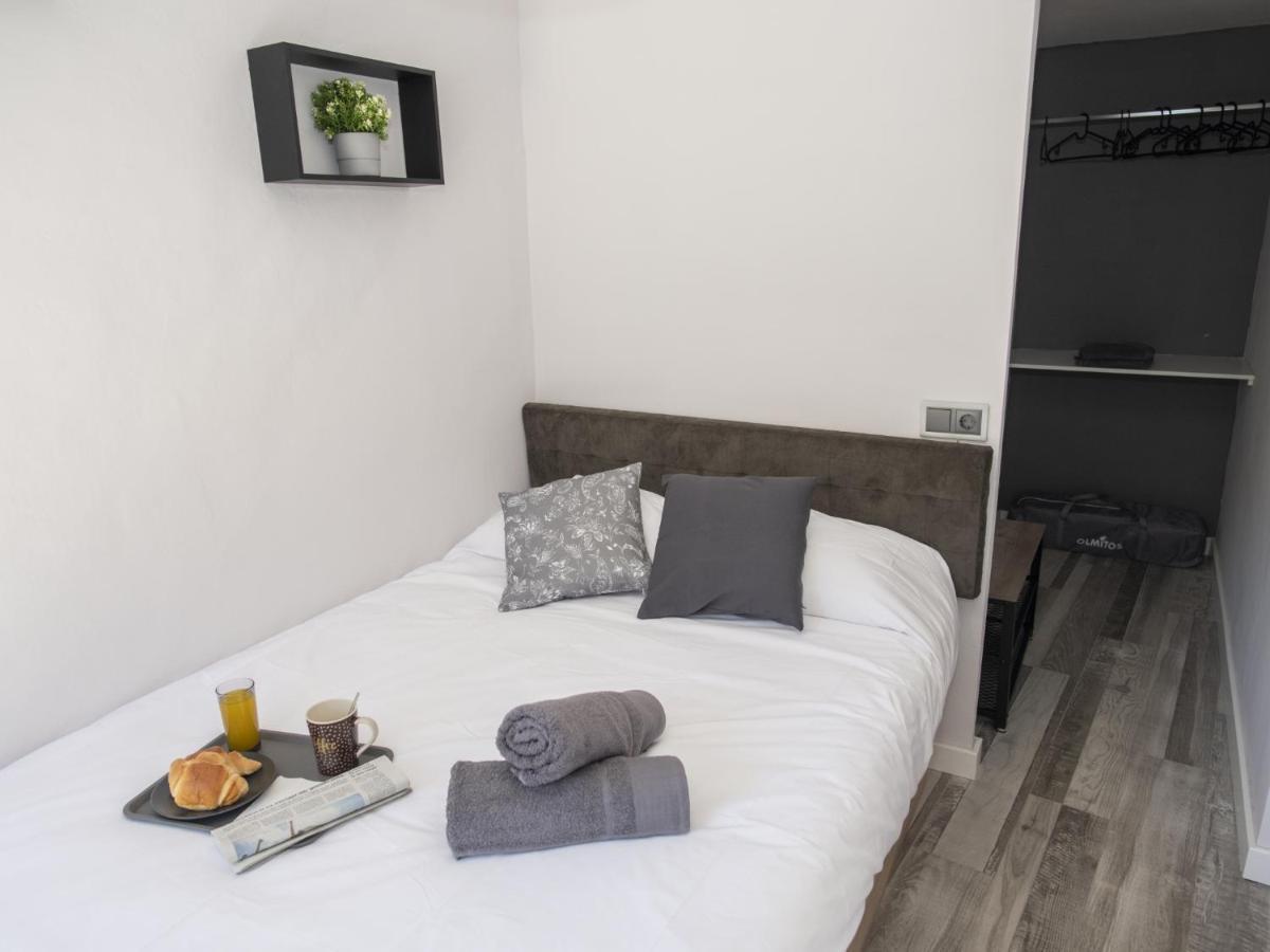 Elegante Apartamento Para 5 En El Centro De Caceres Con Wifi Exteriör bild