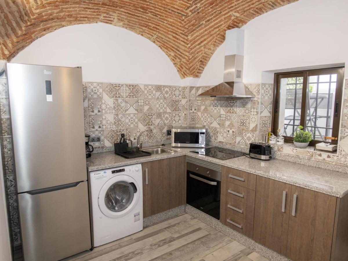 Elegante Apartamento Para 5 En El Centro De Caceres Con Wifi Exteriör bild
