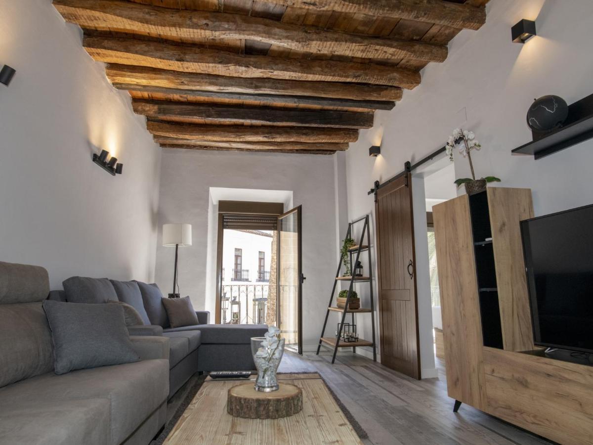 Elegante Apartamento Para 5 En El Centro De Caceres Con Wifi Exteriör bild
