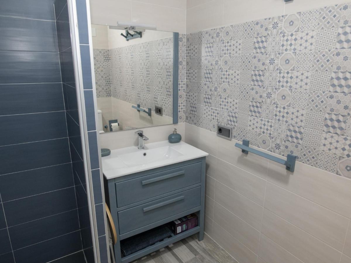 Elegante Apartamento Para 5 En El Centro De Caceres Con Wifi Exteriör bild